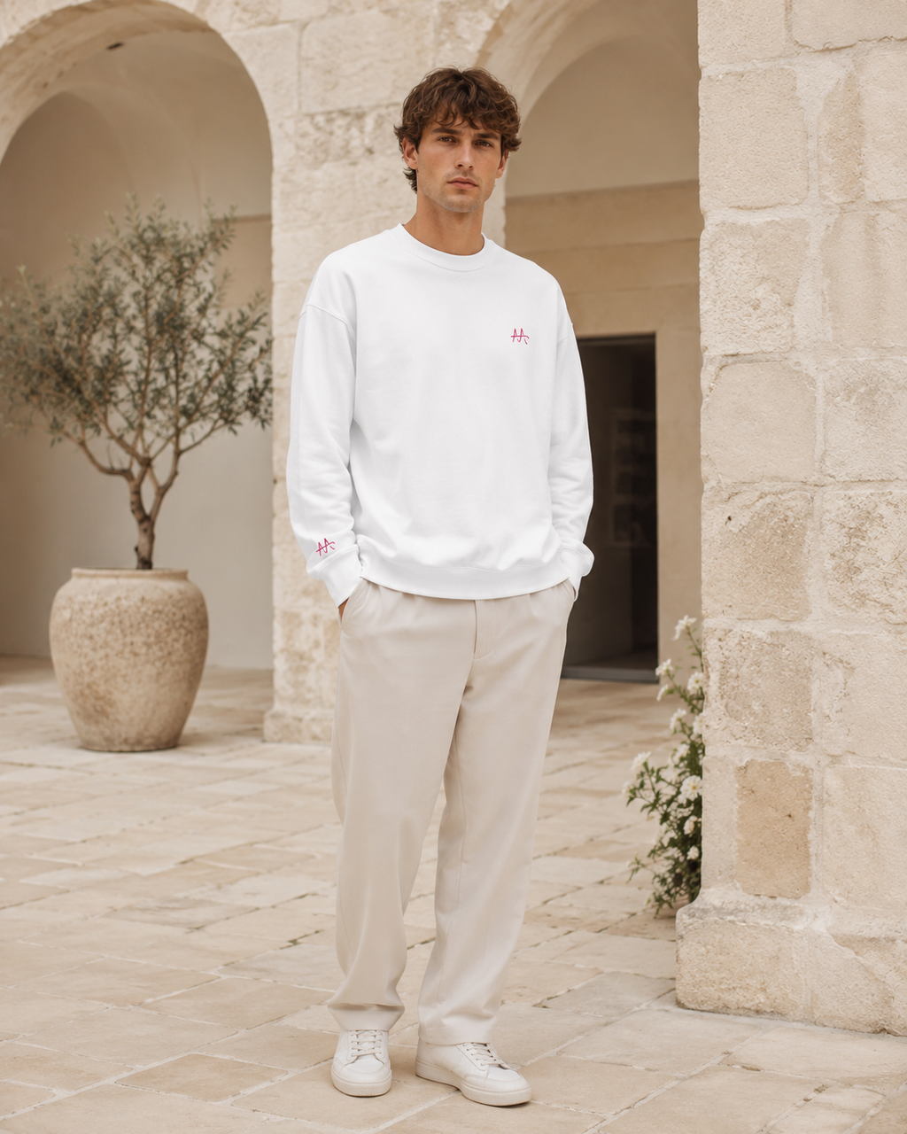 Hirono sports sweater